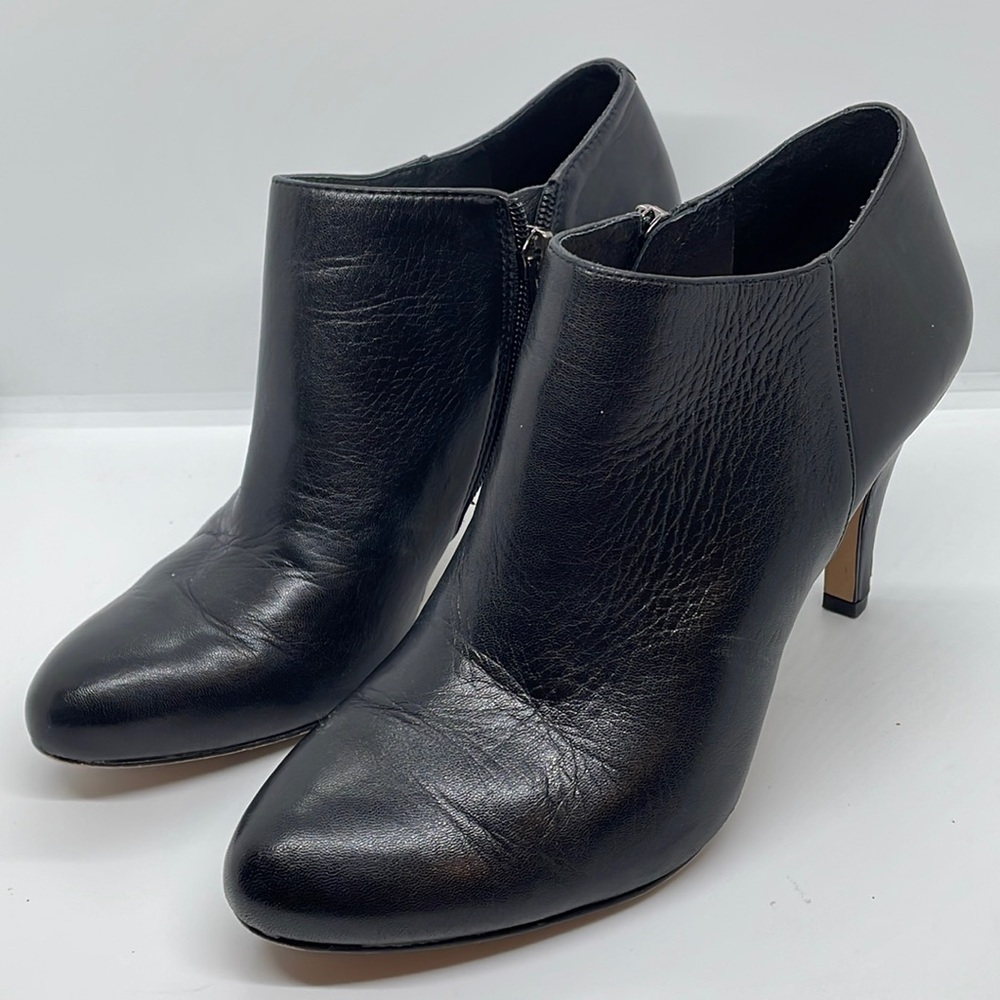 Vince Camuto Black Leather Heeled Booties 7